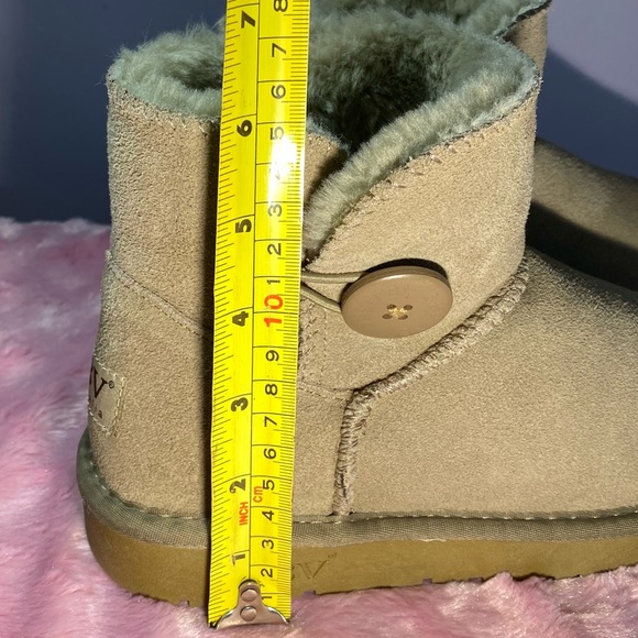 EBV Australia Shearling Boots - Picture 9 of 13